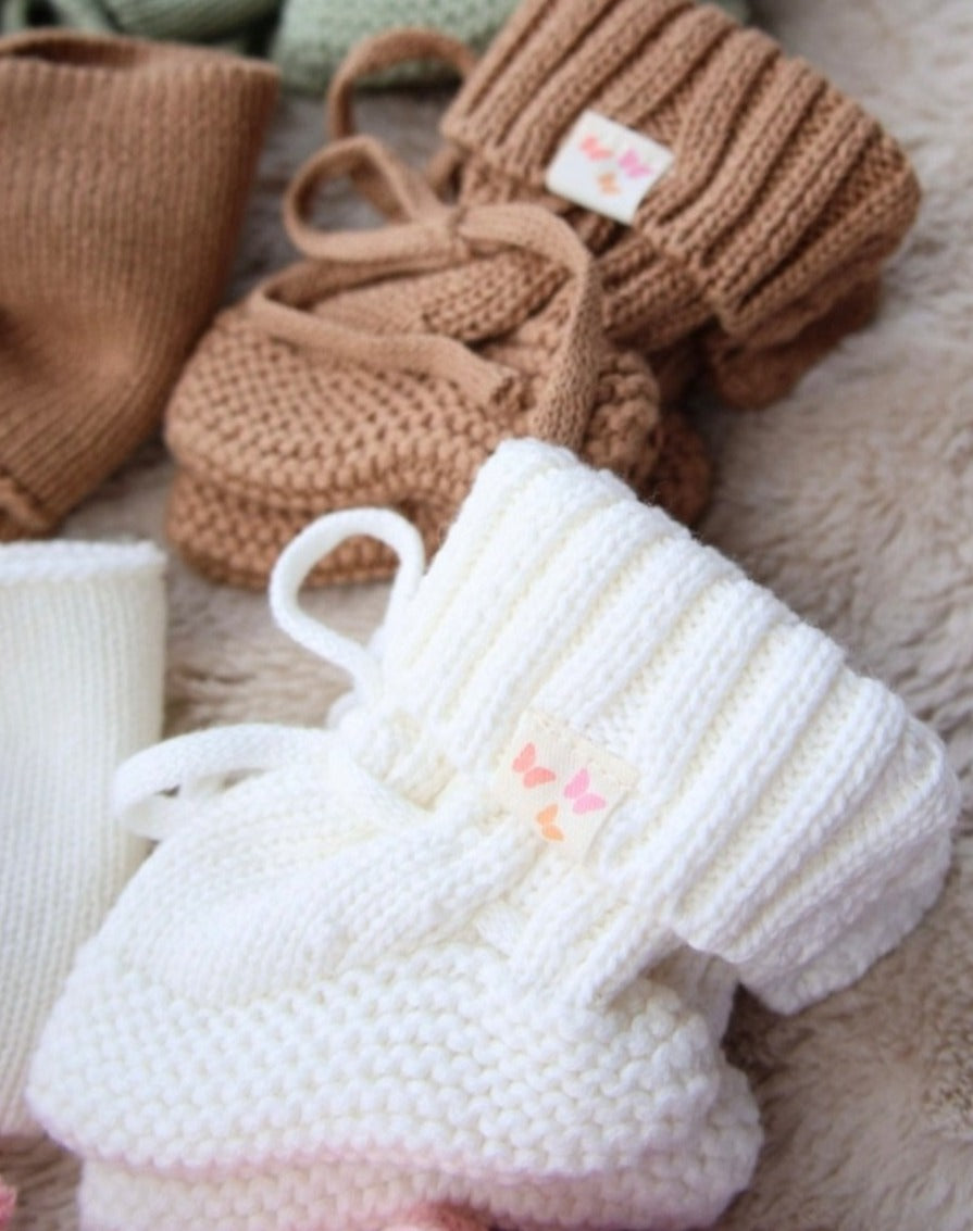 Knitted Milk Booties